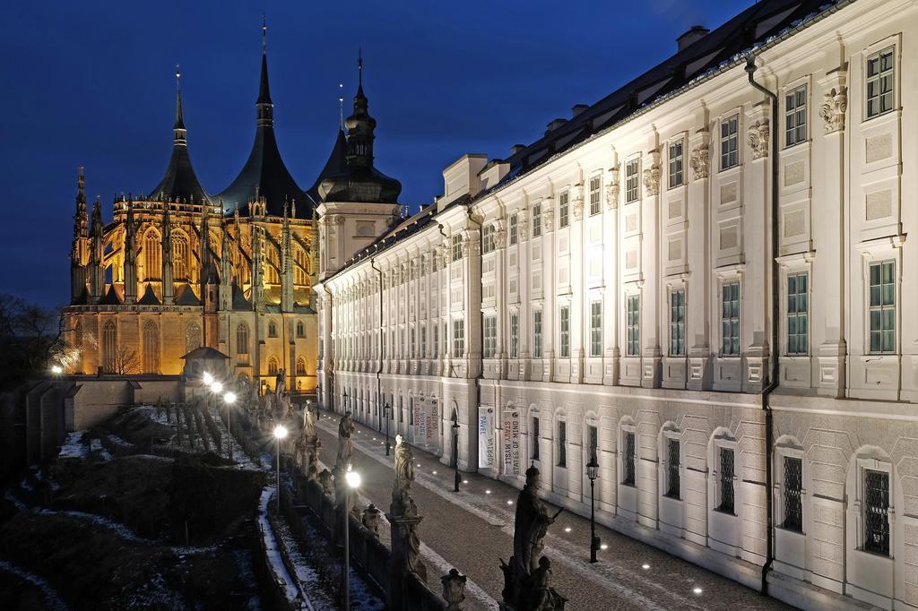 Hotel Opat Kutná Hora Екстериор снимка